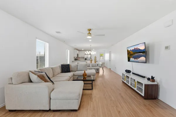 $2,300 | 14427 Woodcott Warren Way, Rosharon, TX 77583