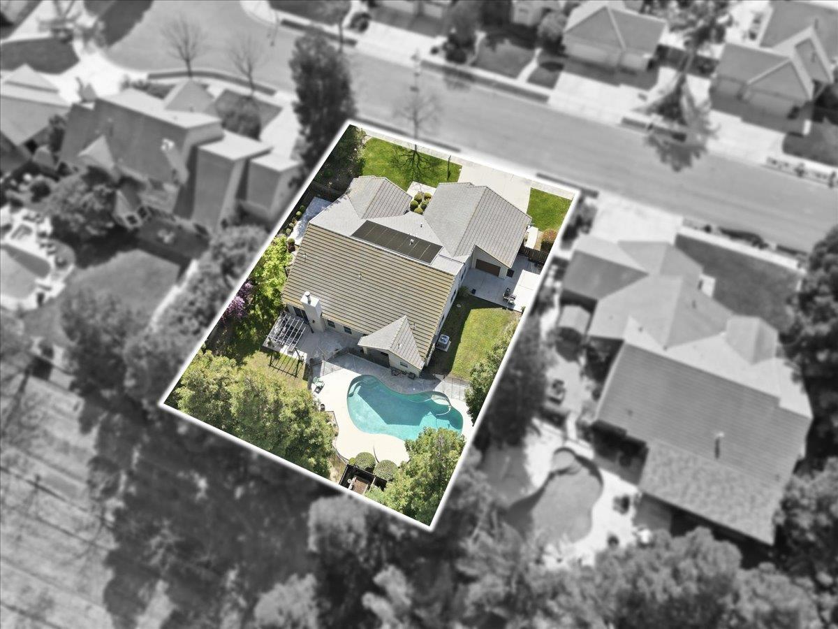 1903 Alex Way Turlock, CA 95382 - Photo 38 of 40 an aerial view of a house with a yard
