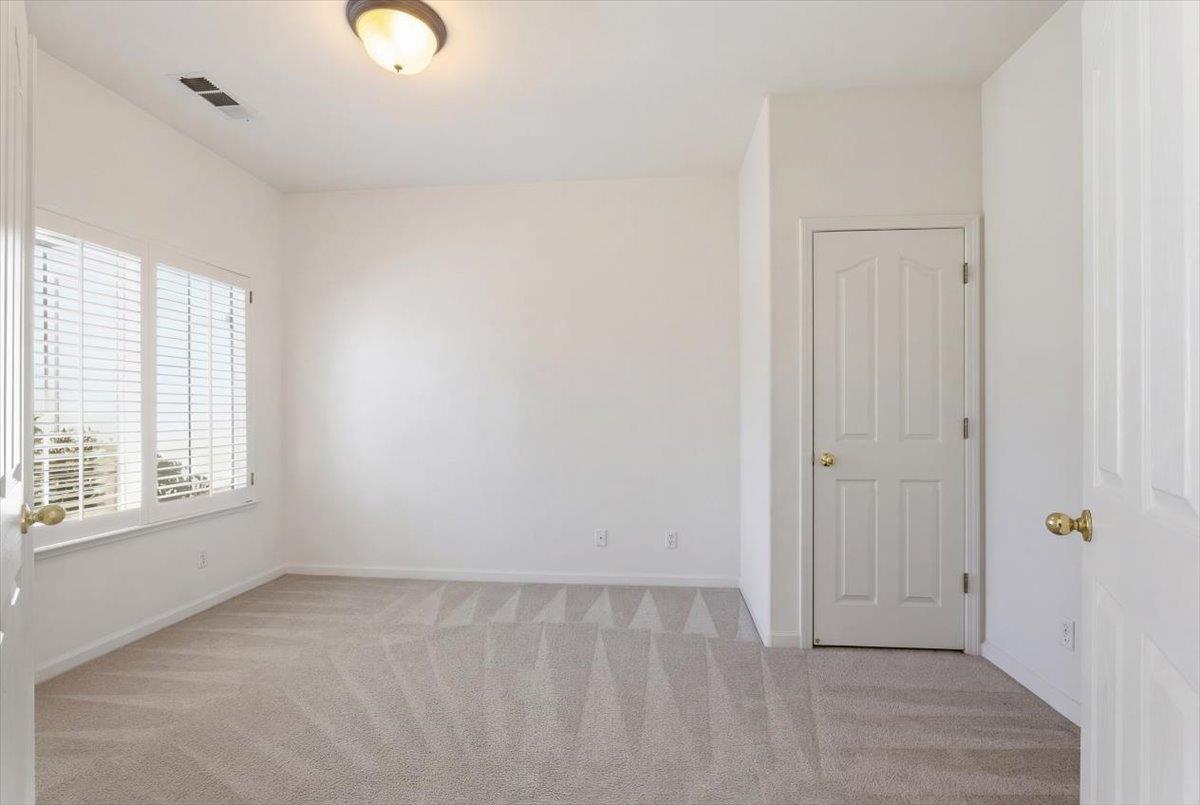 1903 Alex Way Turlock, CA 95382 - Photo 8 of 40 an empty room with windows