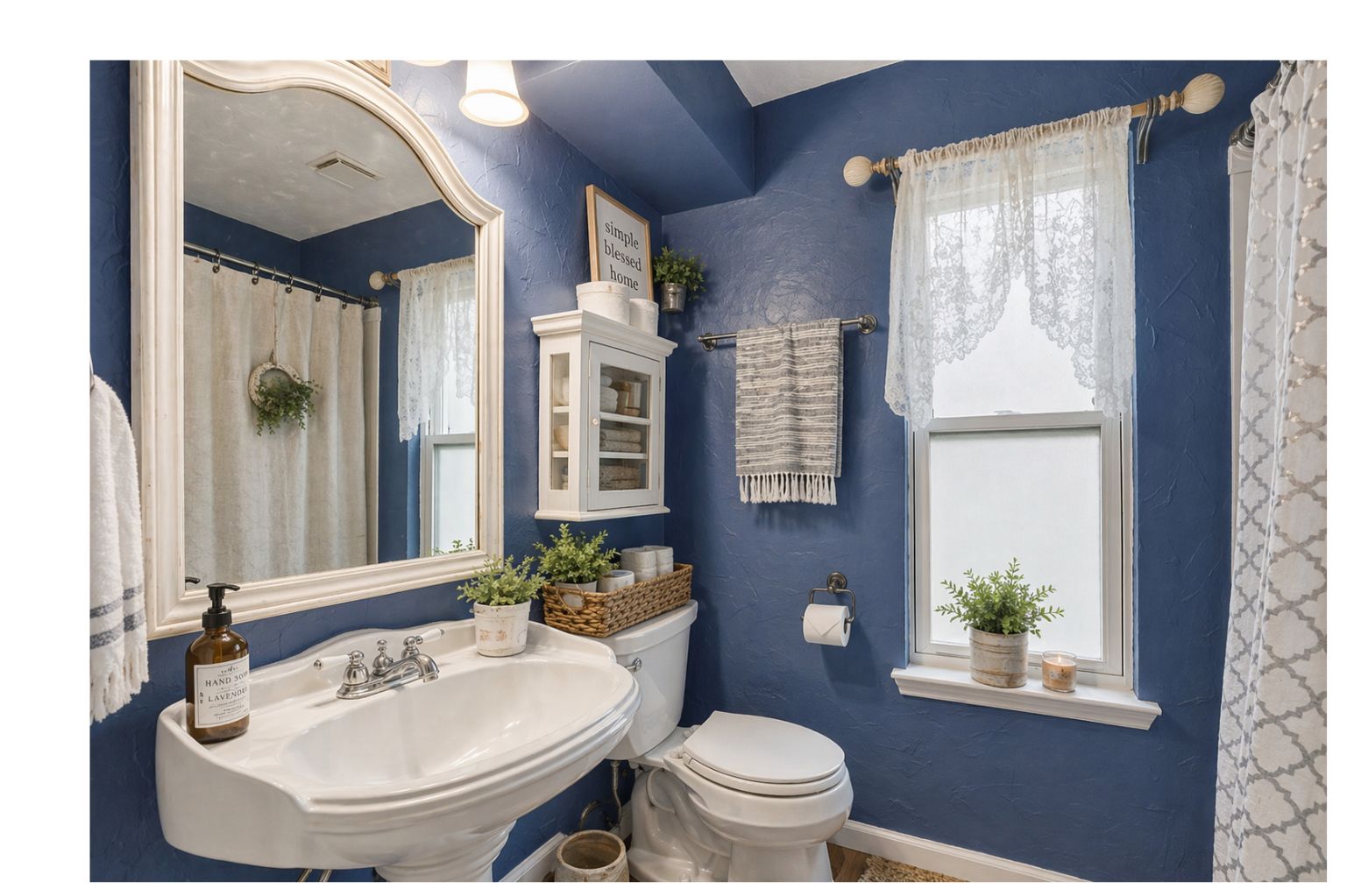 13129 New Boston Bend Austin, TX 78729 - Photo 16 of 26 Full Bathroom with Pedestal sink (Virtual Photo)