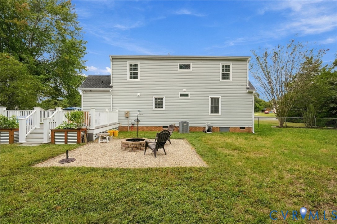 194 Poplar Road Aylett, VA 23009 - Photo 36 of 48 Two-story residence with light grey siding, a whit