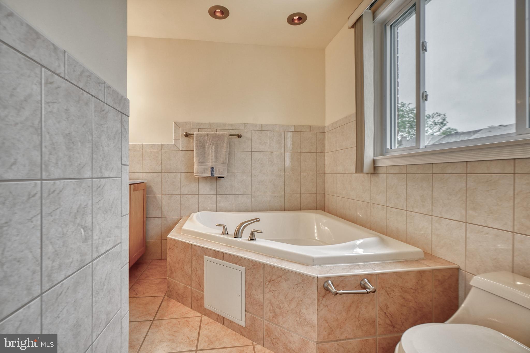 1530 Northwick Road Baltimore, MD 21218 - Photo 34 of 54