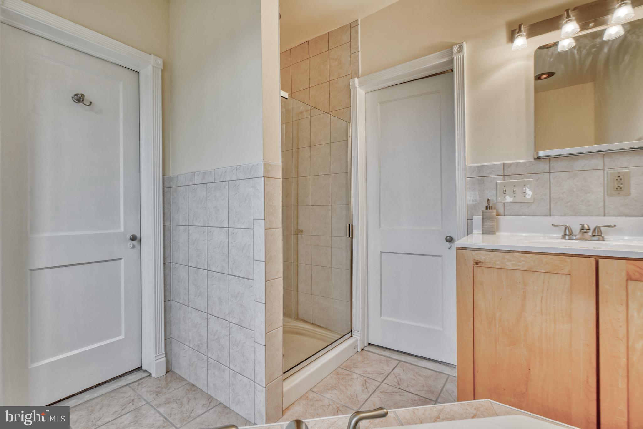 1530 Northwick Road Baltimore, MD 21218 - Photo 37 of 54