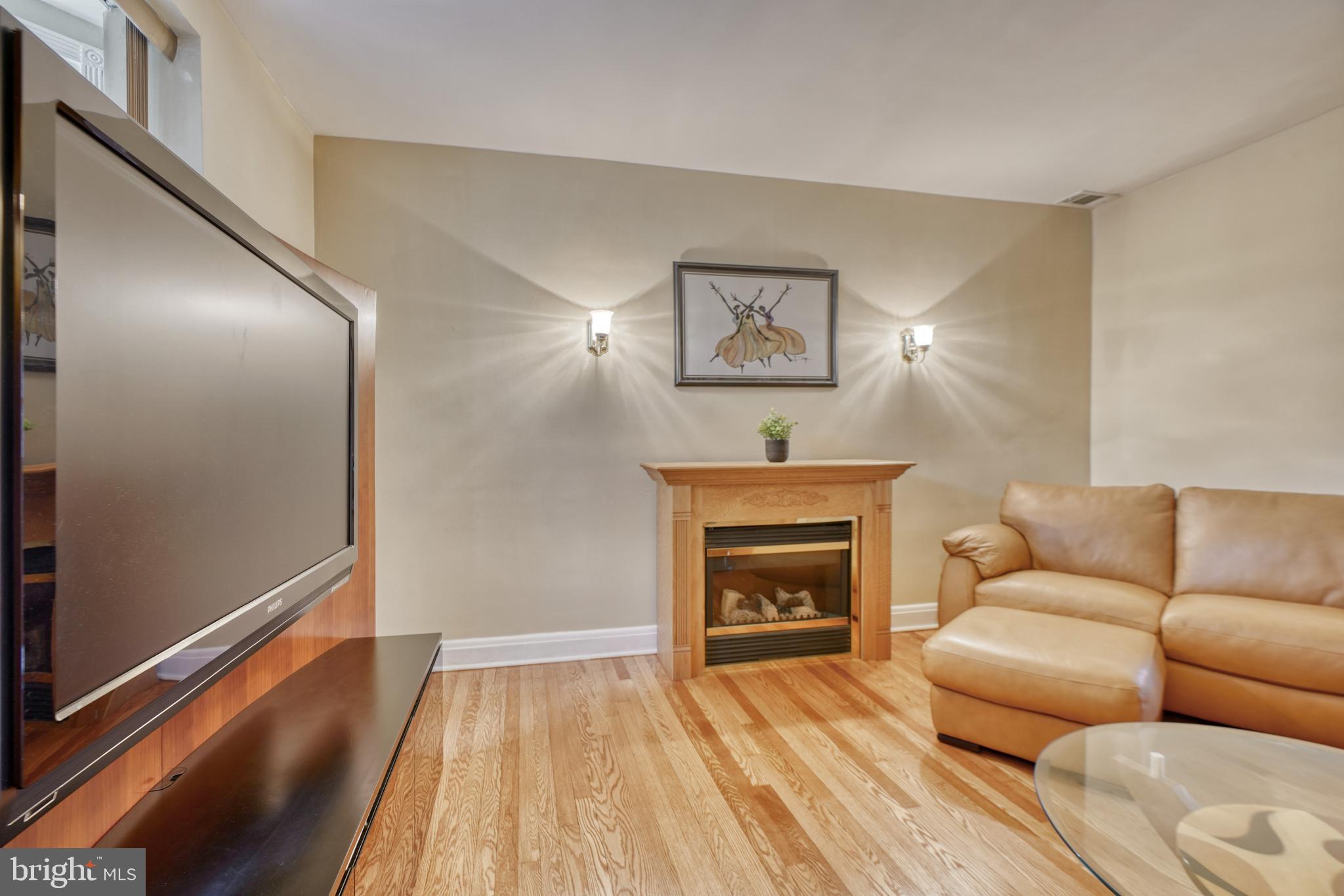 1530 Northwick Road Baltimore, MD 21218 - Photo 8 of 54