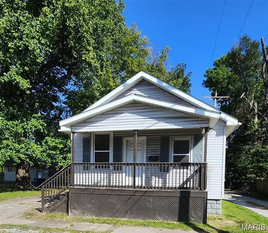 $995 | 2412 Bromley Avenue, Granite City, IL 62040