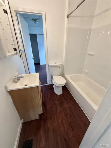 $995 | 2412 Bromley Avenue, Granite City, IL 62040