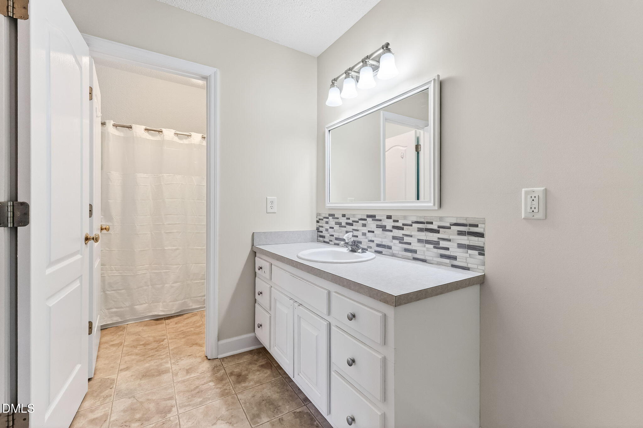 634 Cole Road Clayton, NC 27520 - Photo 23 of 51 21-web-or-mls-DSC04197