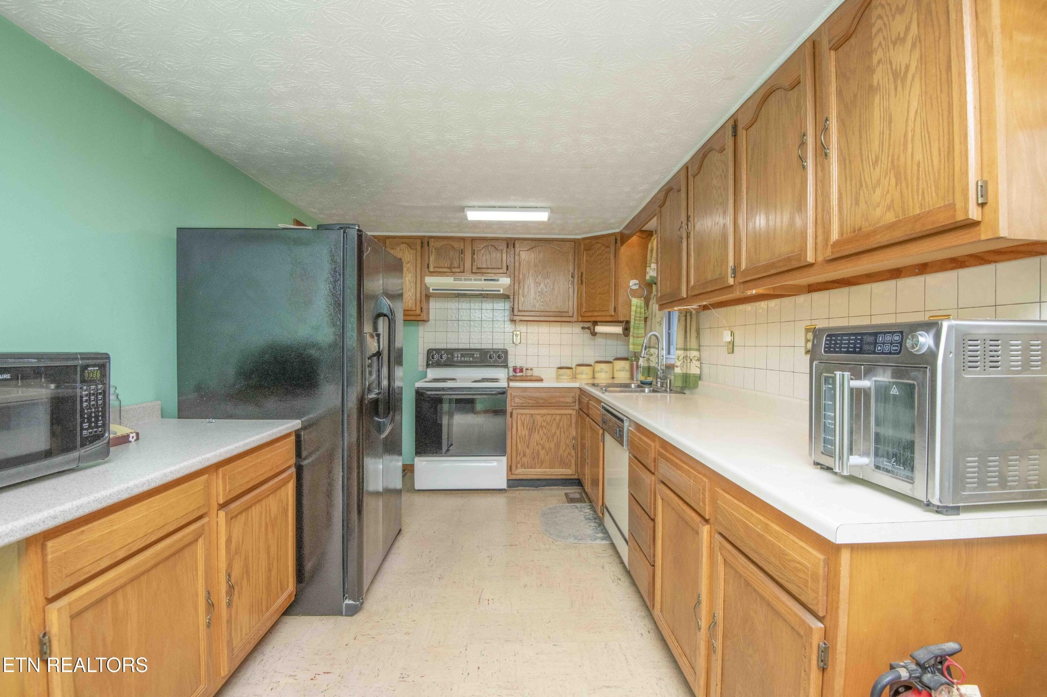 252 Longfield Road Rocky Top, TN 37769 - Photo 10 of 28 Gallery Image 10
