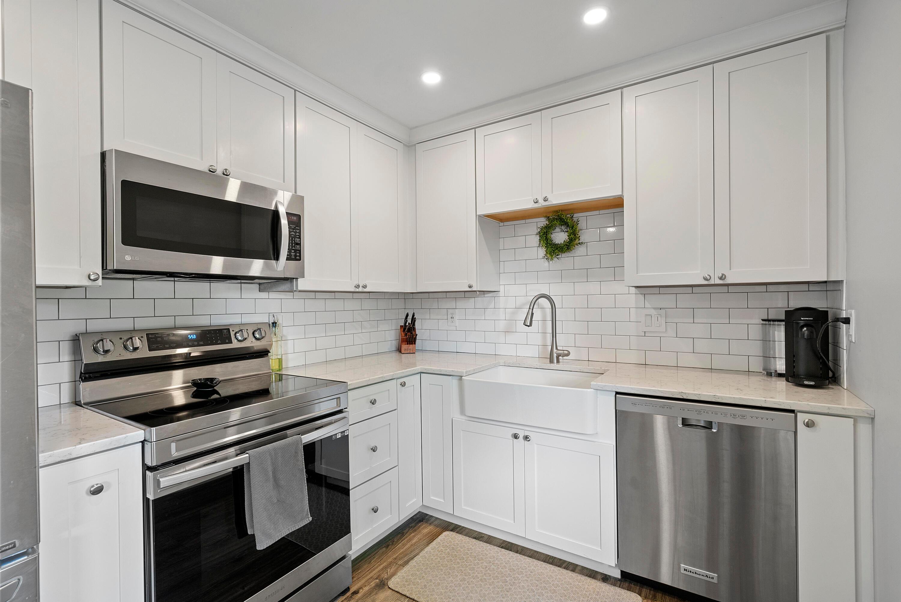 2731 Cranford Road Columbus, OH 43221 - Photo 20 of 41 Kitchen