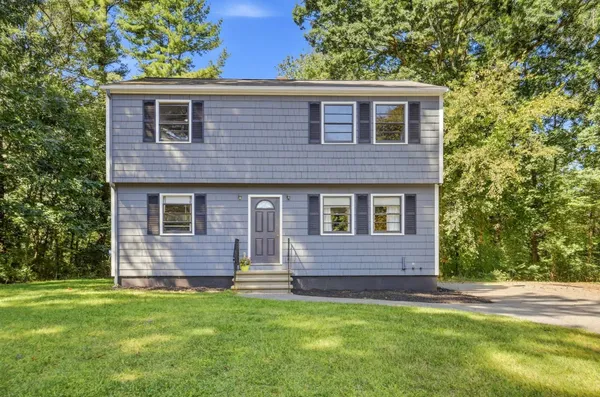 $699,900 | 16 Victoria Circle, Pelham, NH 03076