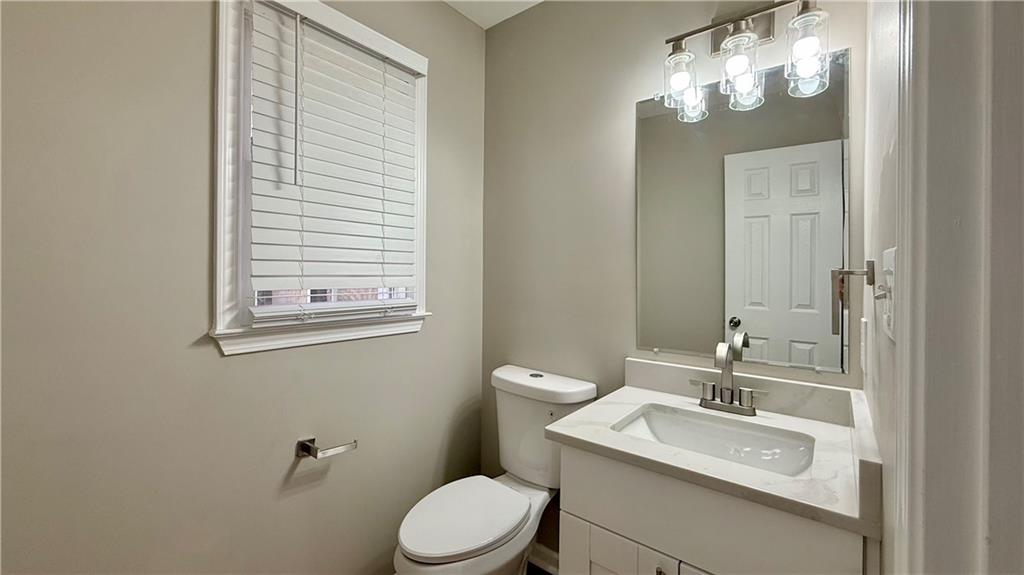 1735 Ridgefield Drive Roswell, GA 30075 - Photo 16 of 53