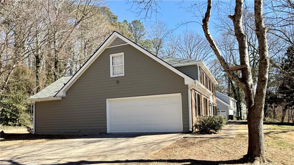 1735 Ridgefield Drive Roswell, GA 30075 - Photo 6 of 53
