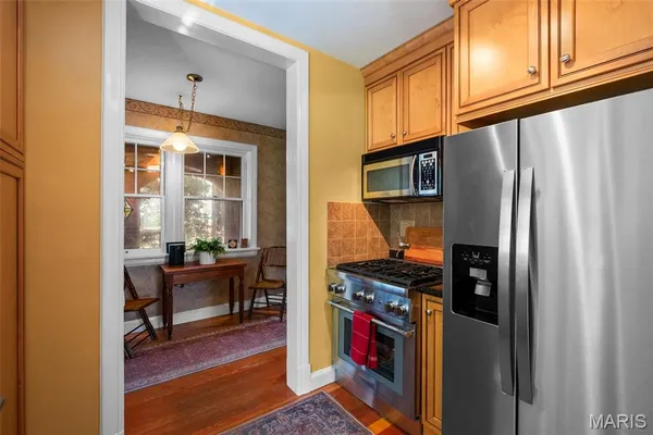 $599,900 | 121 Parkland Avenue, Glendale, MO 63122