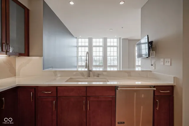 $1,295,000 | 30 West Main Street, Unit 3D, Carmel, IN 46032