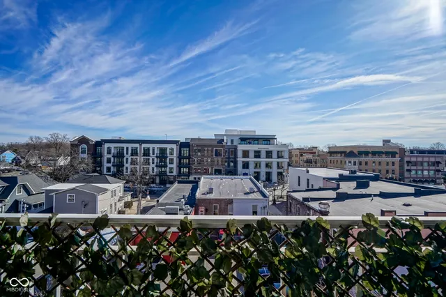 $1,295,000 | 30 West Main Street, Unit 3D, Carmel, IN 46032