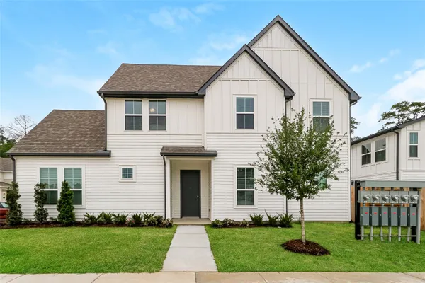 $2,639 | 9835 Willow Creek, Unit 205, Tomball, TX 77375