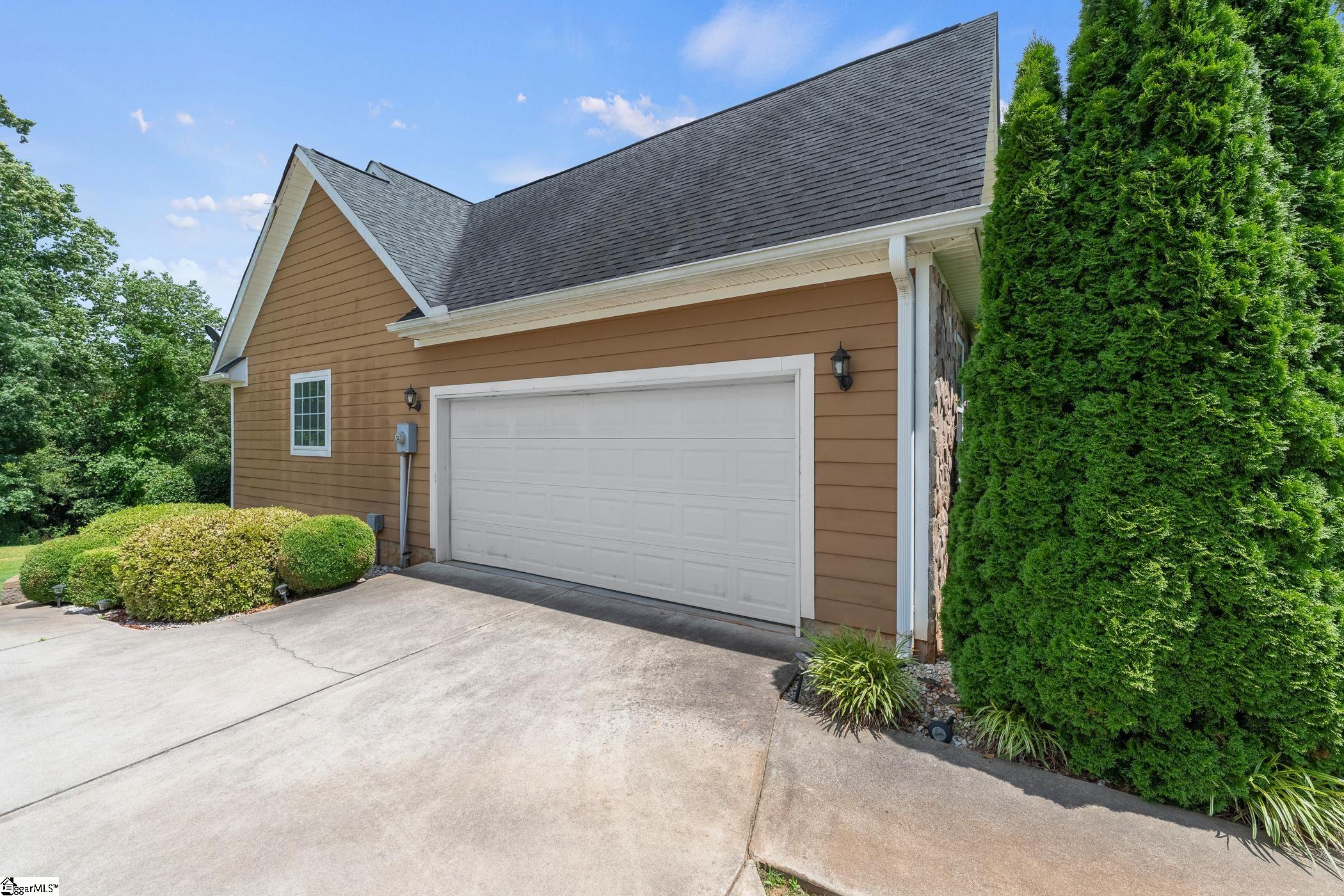 1339 Griffin Mill Road Easley, SC 29640 - Photo 7 of 47
