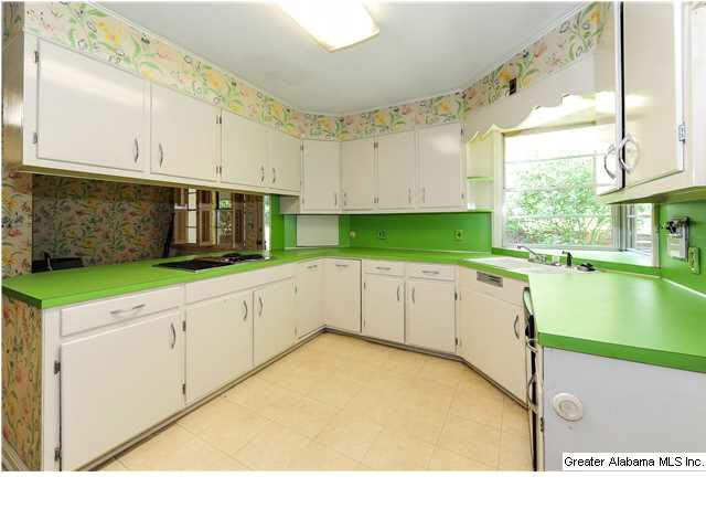 3620 Ridgeview Lane Birmingham, AL 35213 - Photo 13 of 32