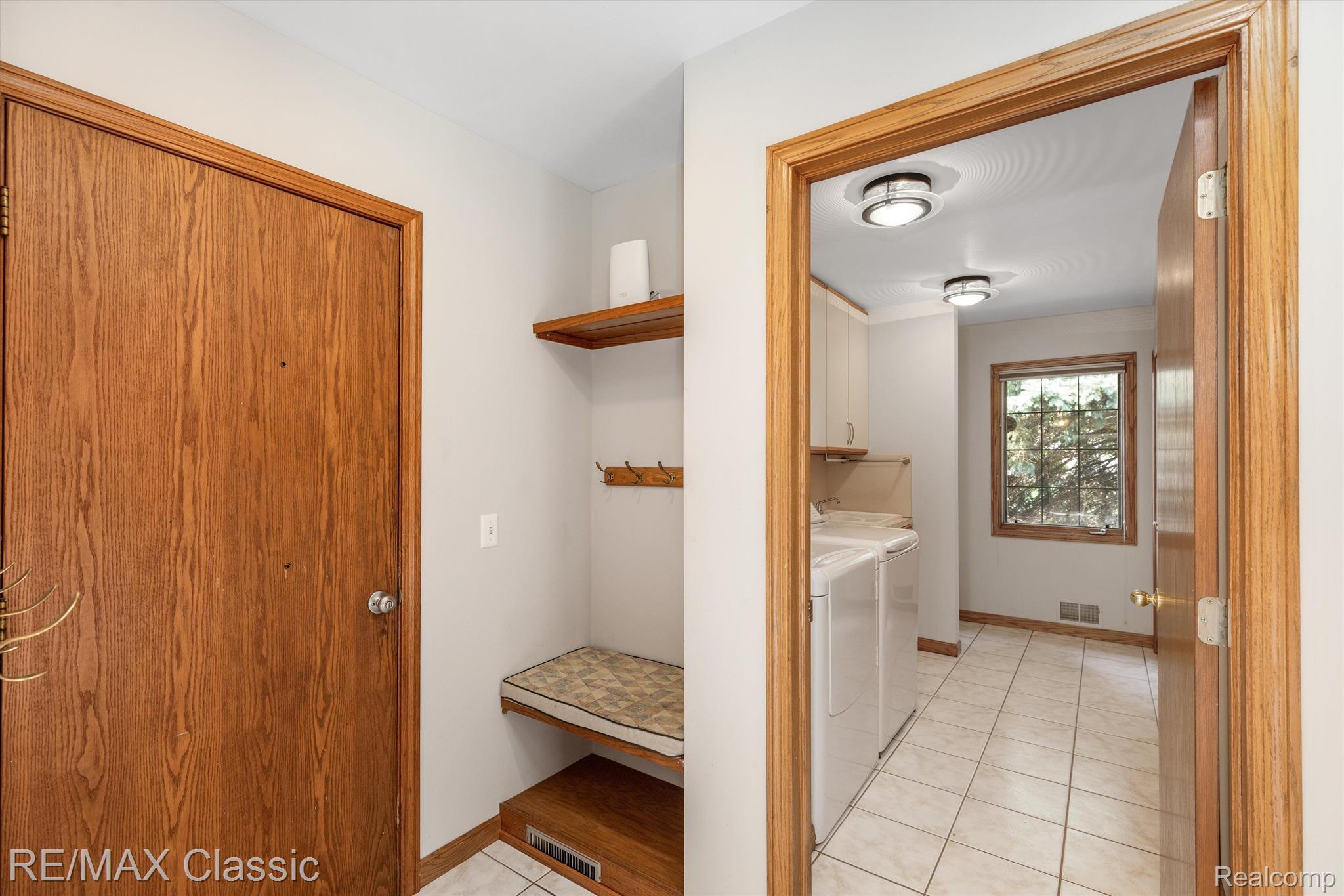 25490 Wixom Road Novi, MI 48374 - Photo 20 of 54 Laundry Room