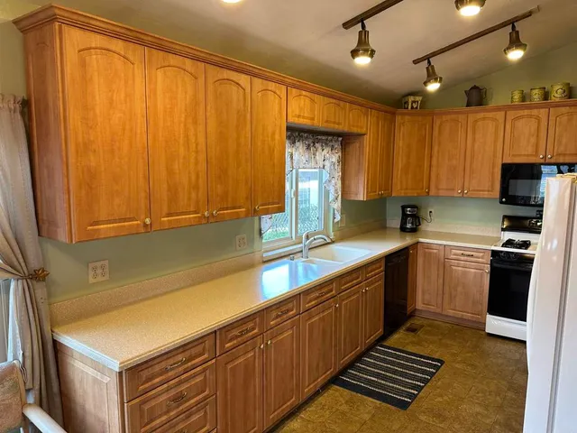 $599,000 | 5252 Harvest Court, Oceanside, CA 92057