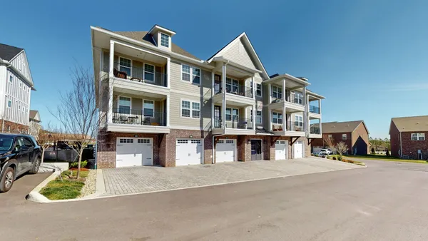 $405,000 | 1000 Vintage Green Lane, Unit 1206, Franklin, TN 37064