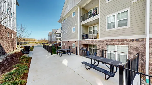 $420,000 | 1000 Vintage Green Lane, Unit 1206, Franklin, TN 37064