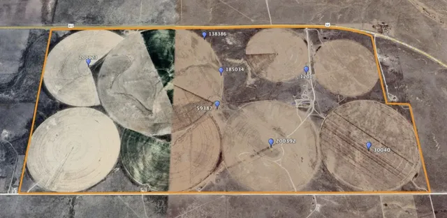 a picture of a bathroom with mirror