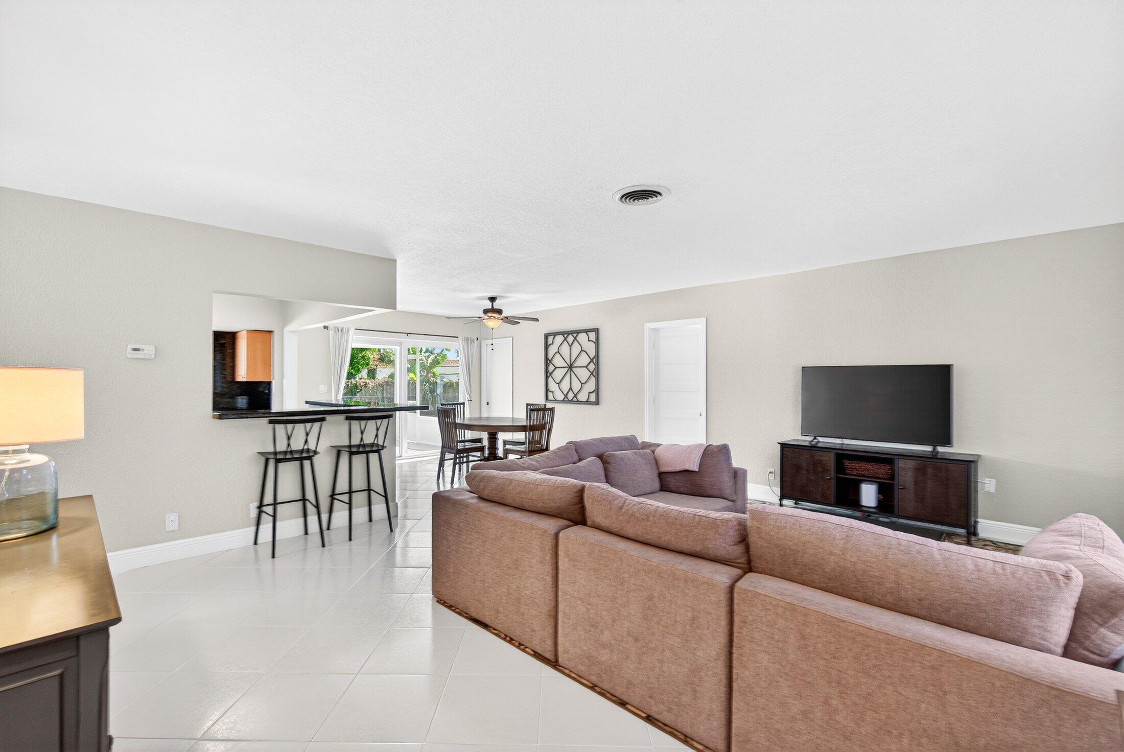 1200 Southwest 12th Terrace Boca Raton, FL 33486 - Photo 4 of 29 Entrance to living room