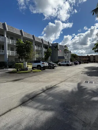 $79,999 | 6650 Royal Palm Boulevard, Unit 205C, Margate, FL 33063