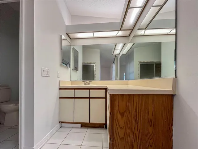 $2,450 | 3957 Proctor Road, Sarasota, FL 34233