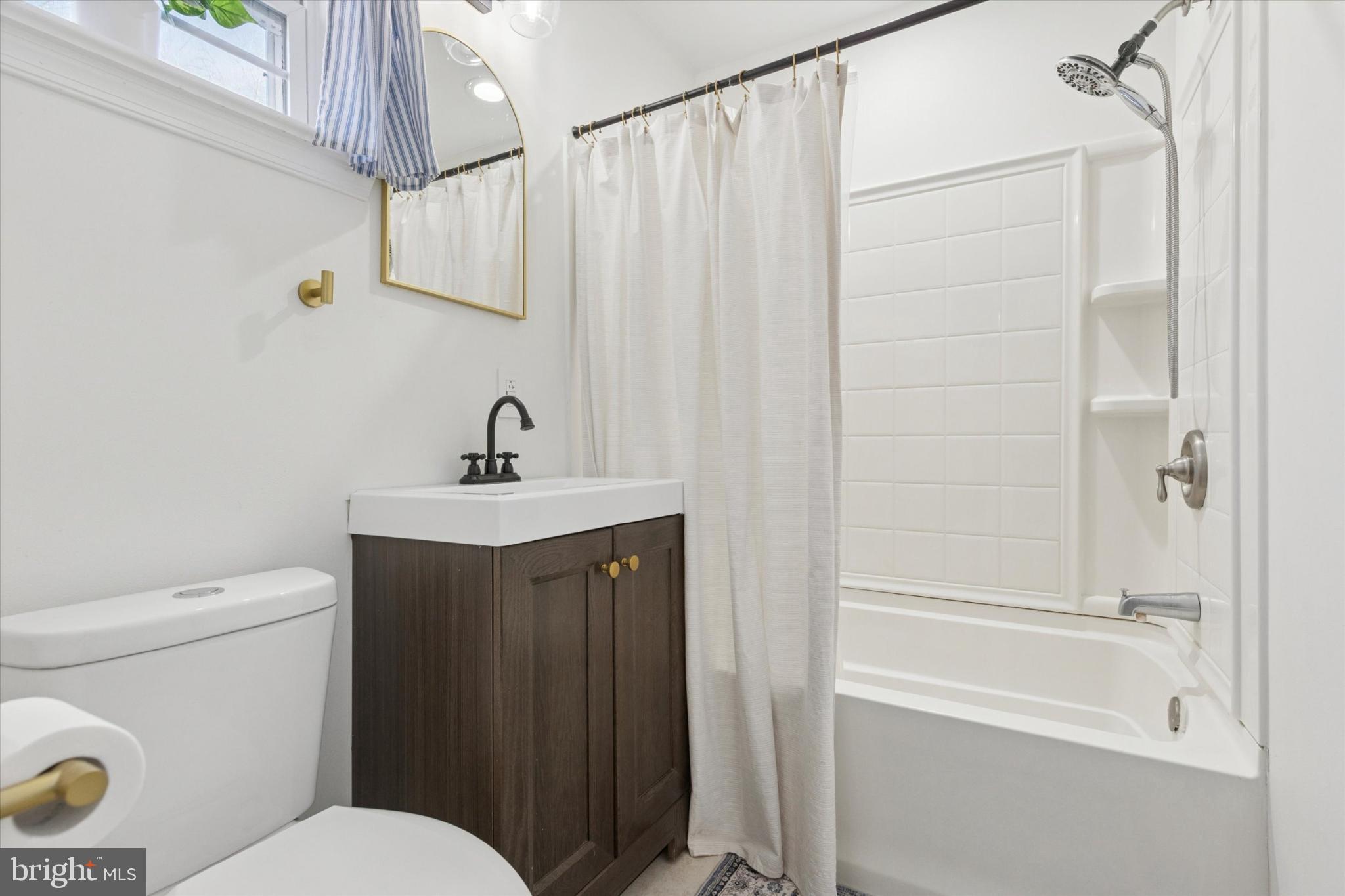 673 Barrington Road Collegeville, PA 19426 - Photo 18 of 28 Modern full bathroom in primary bedroom
