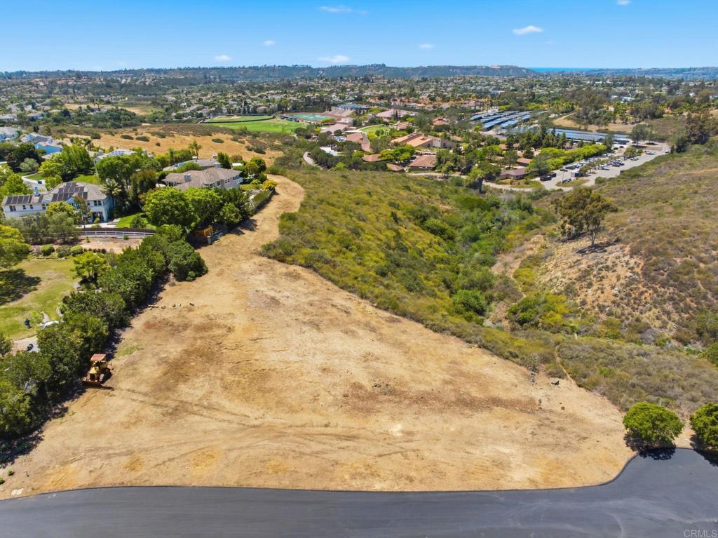 2901 Wishbone Way Encinitas, CA 92024 - Photo 2 of 22