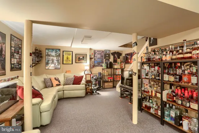 $335,000 | 850 Cardinal Drive, Harrisburg, PA 17111