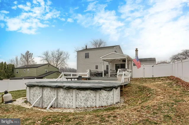 $335,000 | 850 Cardinal Drive, Harrisburg, PA 17111