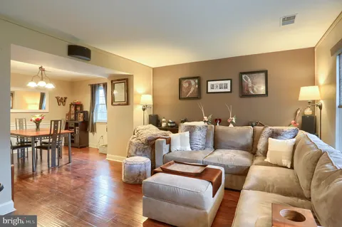 $335,000 | 850 Cardinal Drive, Harrisburg, PA 17111