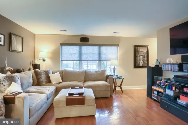 $335,000 | 850 Cardinal Drive, Harrisburg, PA 17111