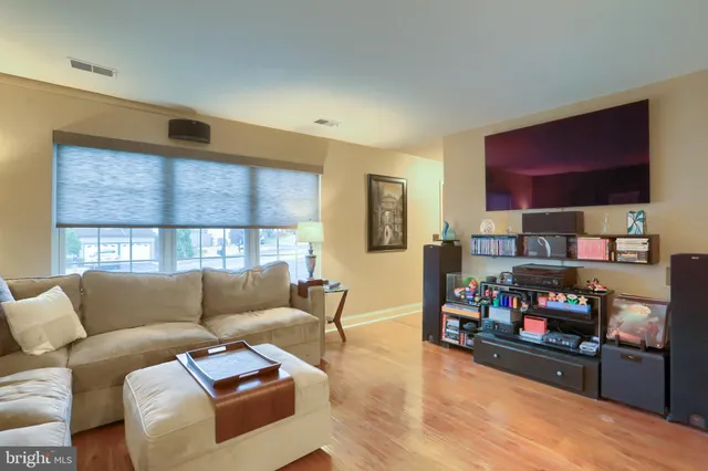 $335,000 | 850 Cardinal Drive, Harrisburg, PA 17111