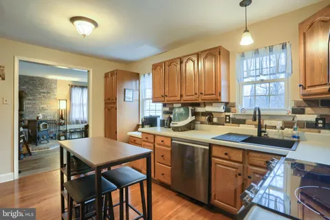 $335,000 | 850 Cardinal Drive, Harrisburg, PA 17111