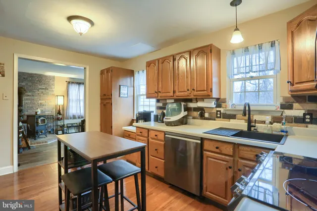 $335,000 | 850 Cardinal Drive, Harrisburg, PA 17111