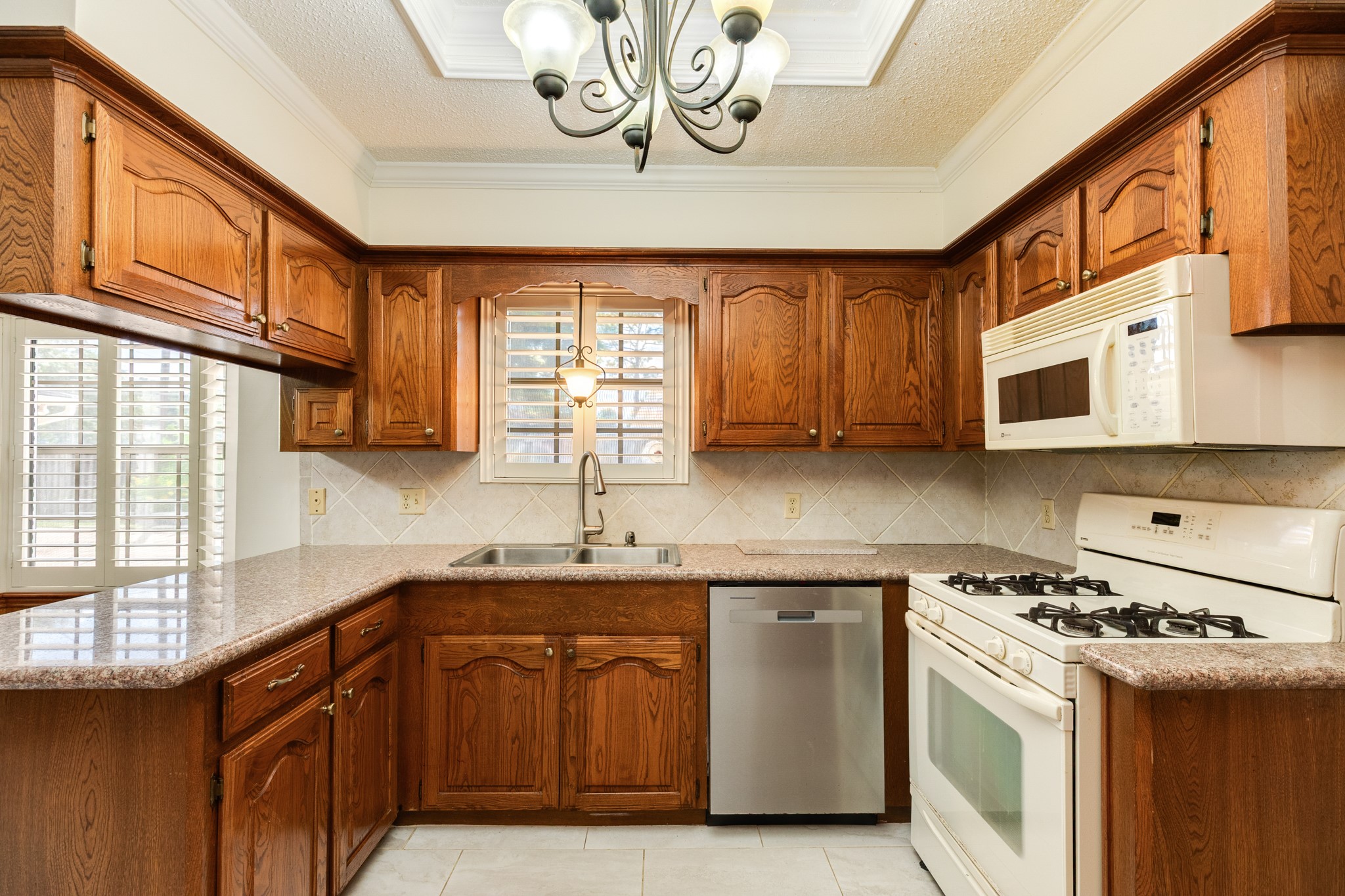 712 Browning Street Angleton, TX 77515 - Photo 18 of 36 Gallery Image 18