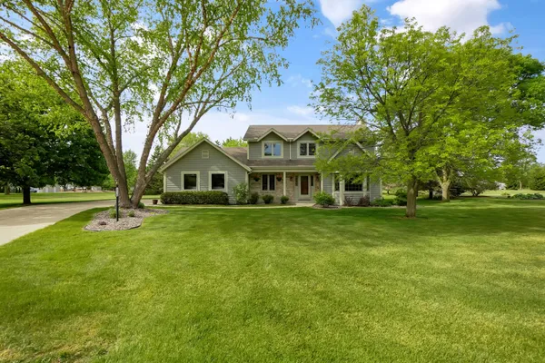 $619,900 | N69W28160 River Park Court, Merton, WI 53029