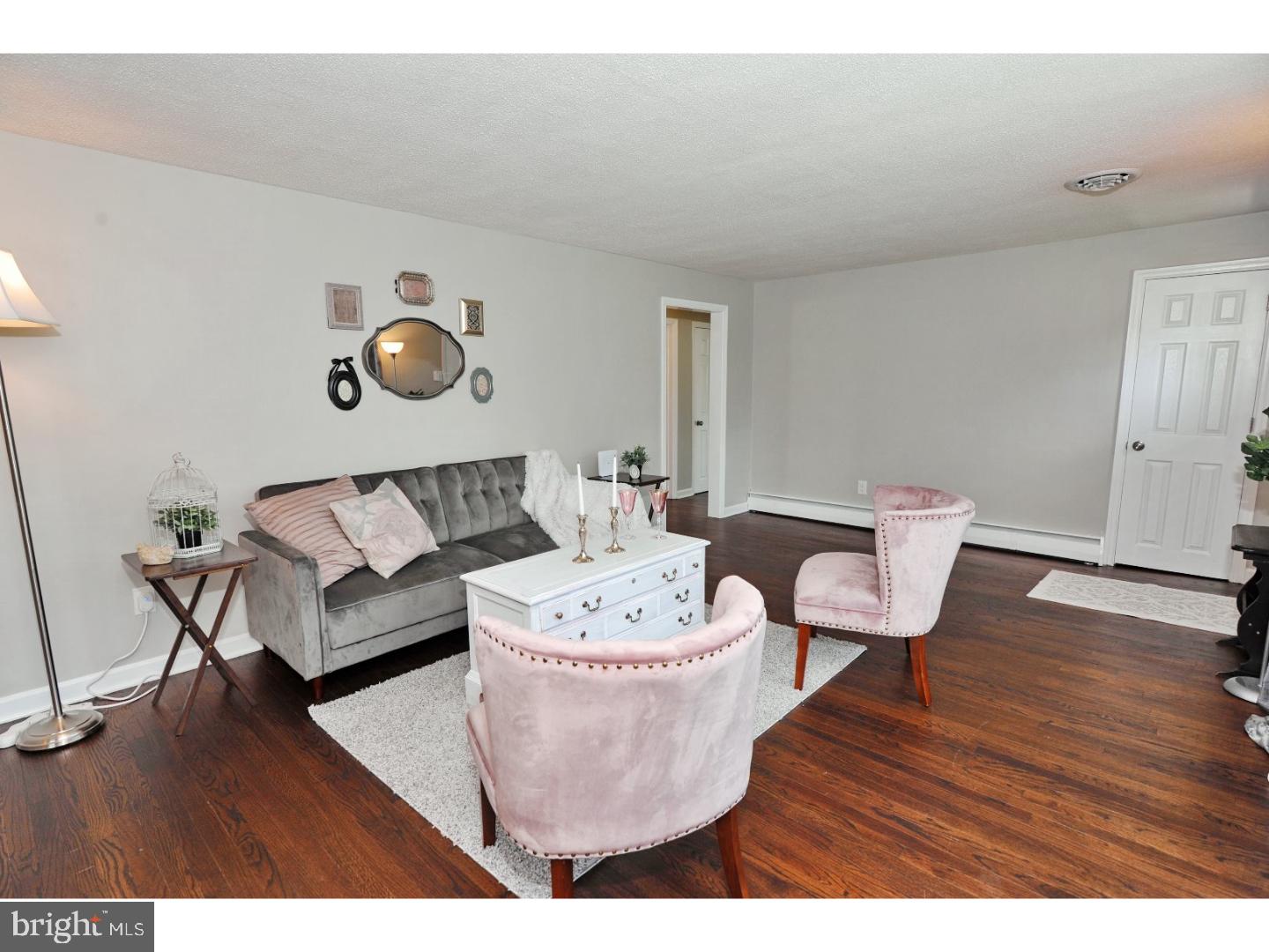 2322 Rhoads Road Pottstown, PA 19464 - Photo 7 of 25 Living Room