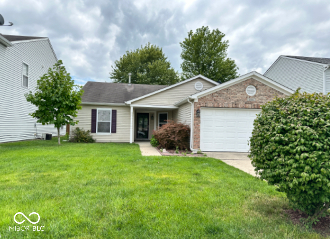 9393 West Quarter Moon Drive Pendleton, IN 46064 - Photo 2 of 6