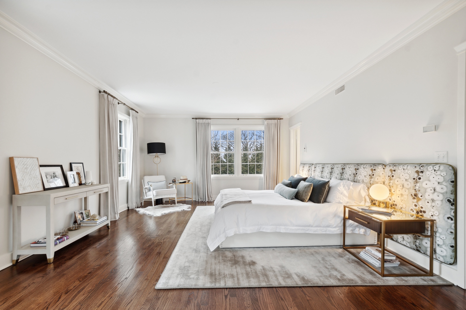 1296 North Green Bay Road Lake Forest, IL 60045 - Photo 41 of 69 a living room with furniture and a large window