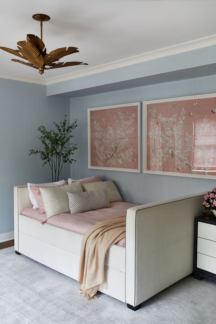 1296 North Green Bay Road Lake Forest, IL 60045 - Photo 48 of 69 a living room with furniture