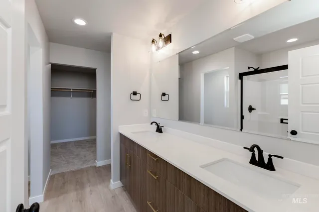 $479,990 | 1015 East Perjue Basin Drive, Nampa, ID 83686