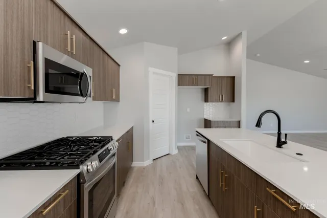 $479,990 | 1015 East Perjue Basin Drive, Nampa, ID 83686