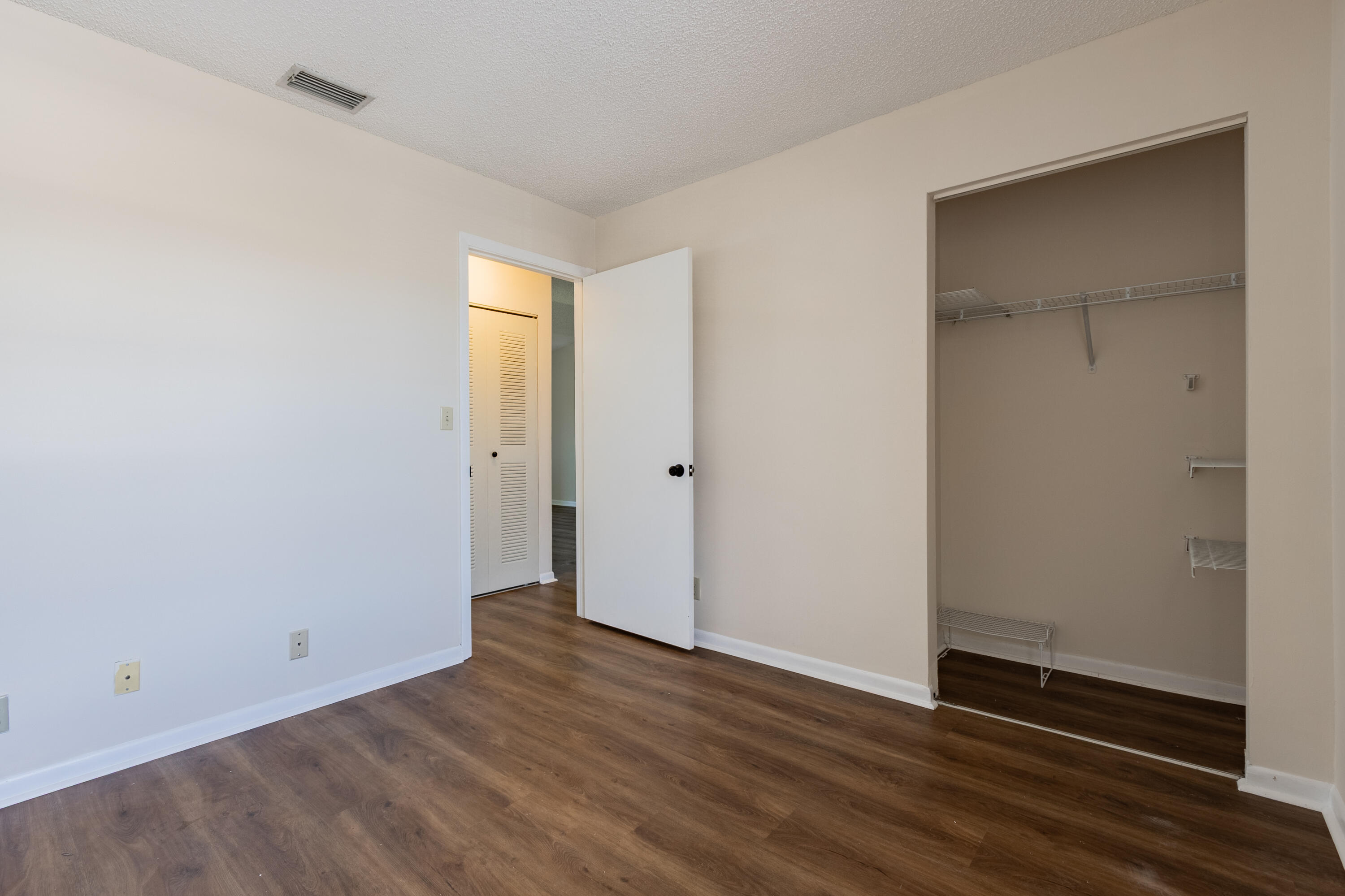 9449 Boca Cove Circle, Unit 911 Boca Raton, FL 33428 - Photo 9 of 22 0E7A9951-HDR