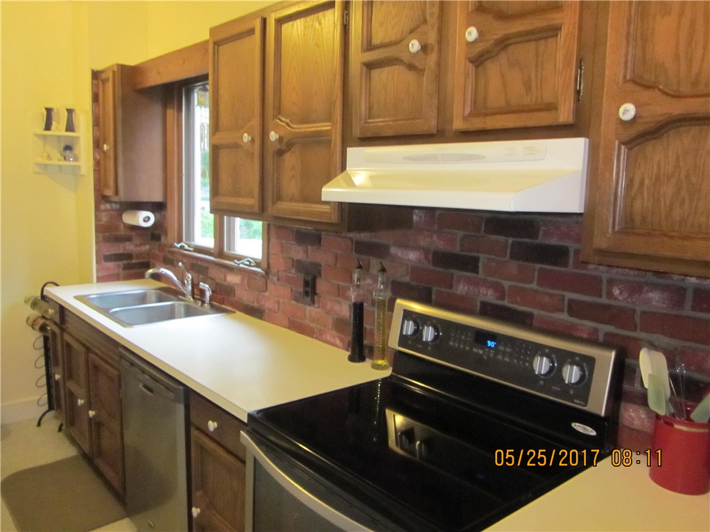 418 Winter Street Woonsocket, RI 02895 - Photo 13 of 39 Gallery Image 13