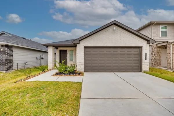 $2,000 | 1134 Sultana Spgs Court, Houston, TX 77090